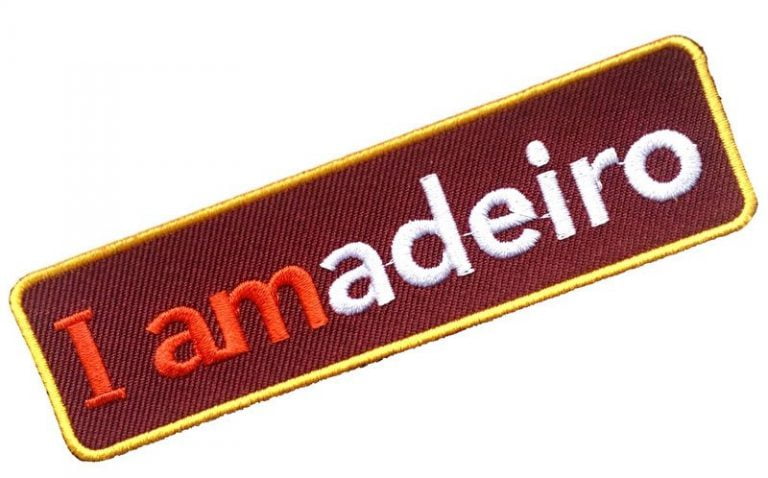 I amadeiro embleem (11x3 cm)